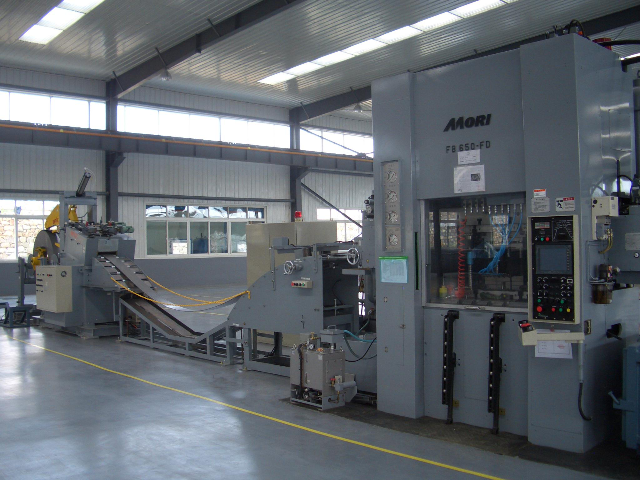 日本森铁工650t精冲机